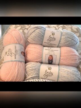 HOBBY LOBBY YARN BEE SWEET DELIGHT CHUNKY YARN MARBLED BLUE & PINK-A-BOO C25